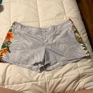 Roxy board shorts size 9 almost new